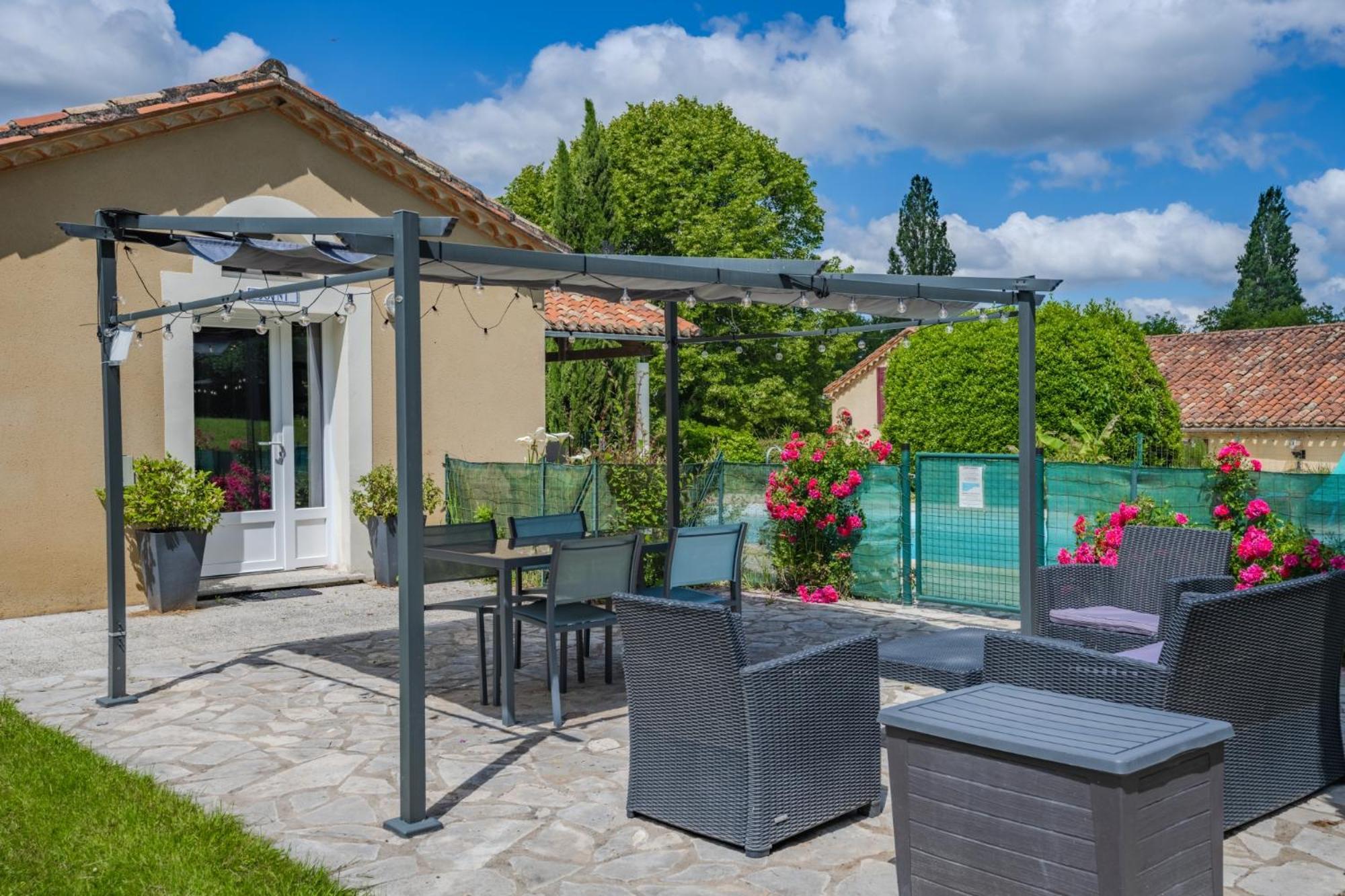 Gites La Bakenia Villeneuve-sur-Lot Zewnętrze zdjęcie